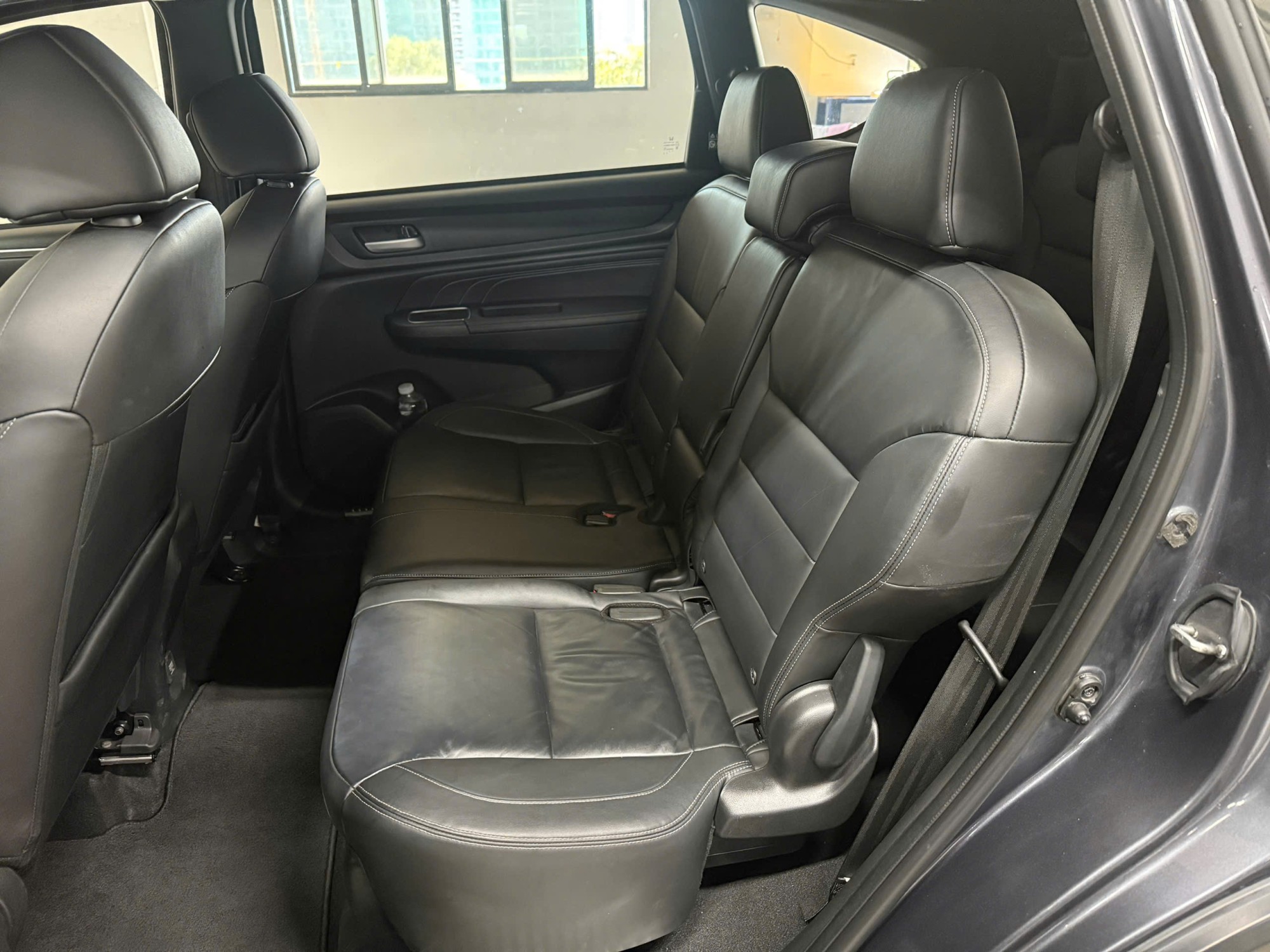 Honda BR-V L Xám 2024
